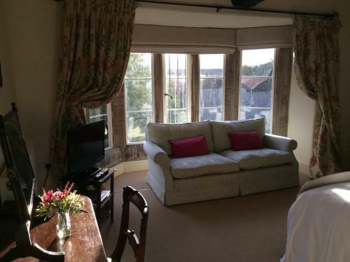 Castle Farm House B&B
