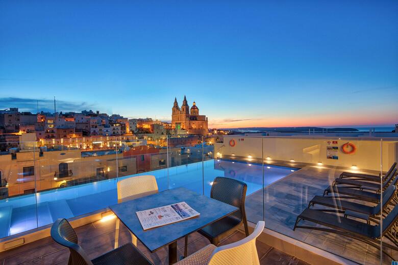 Hotel Pergola Club