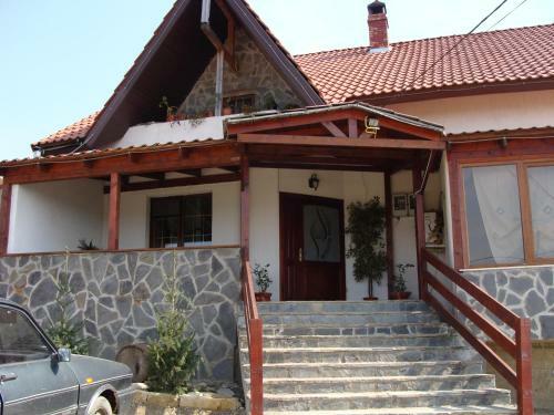 Hotel Pensiunea Taverna Bucium