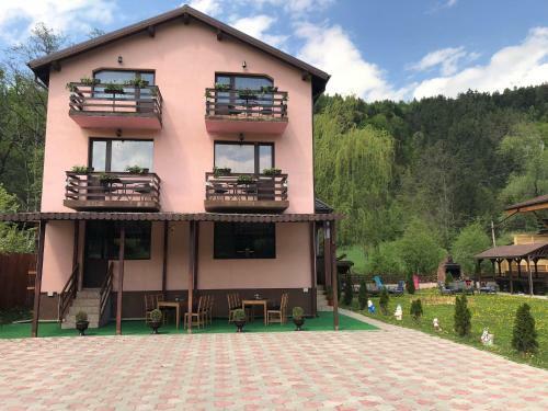 Hostal Ella Mansion