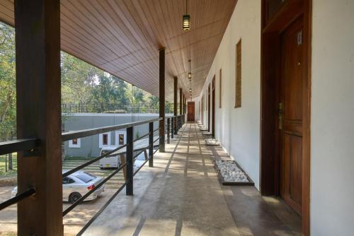 Hotel Athena Lake