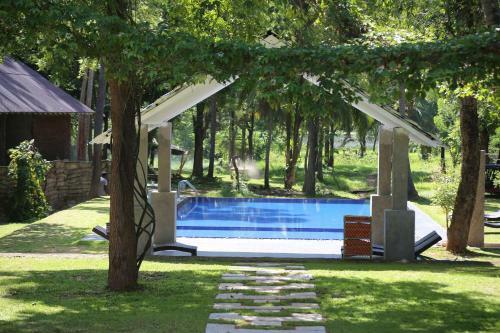 Hotel Athena Lake