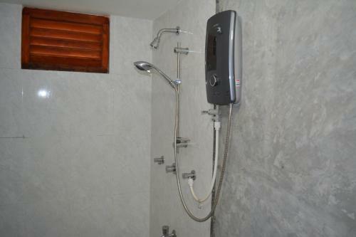 Hostal Shining Line