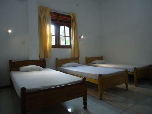 Hostal Shining Line