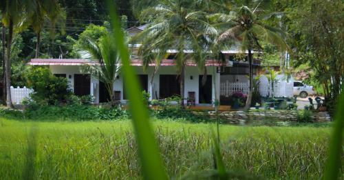 Hotel Paddy Field View Resort