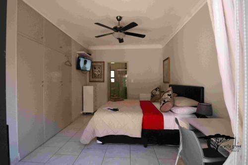 Hostal Acacia Grove Guest House