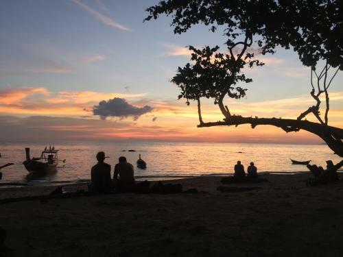 Hostal Libong Sunset Resort