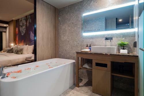 Hotel La Flora Resort & Spa Khao Lak
