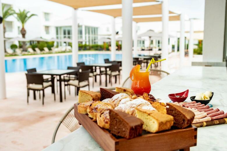 Hotel Vincci Flora Park