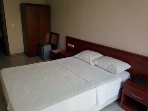 Zeus Apart Hotel