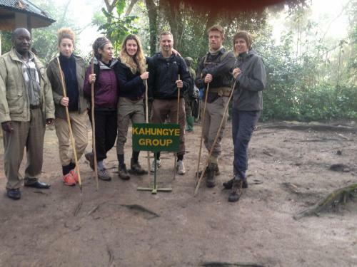 Silverback Homestay And Guest House