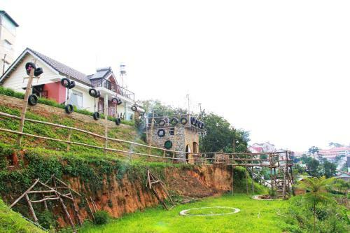 Hobbit Village Da Lat