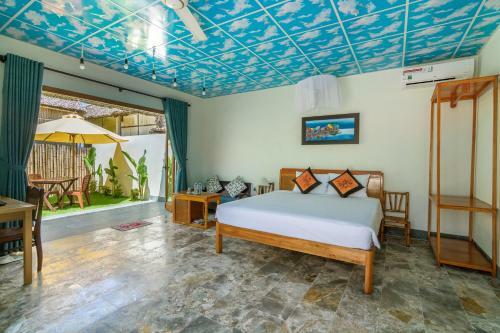 Hidden Beach Bungalow Sea View