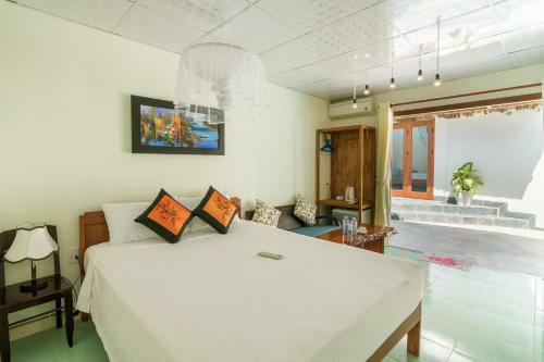 Hidden Beach Bungalow Sea View