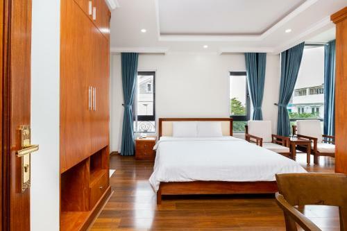 Sunny Hotel And Apartment