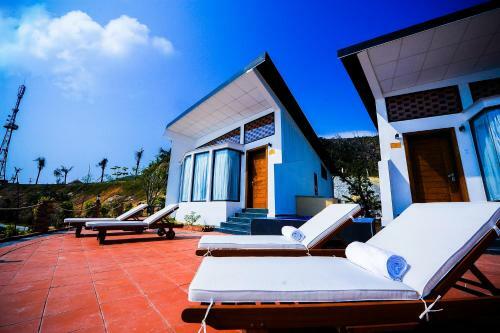 Hotel Aurora Villas And Resort