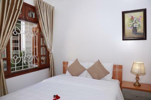 Moon & Sun Hostel