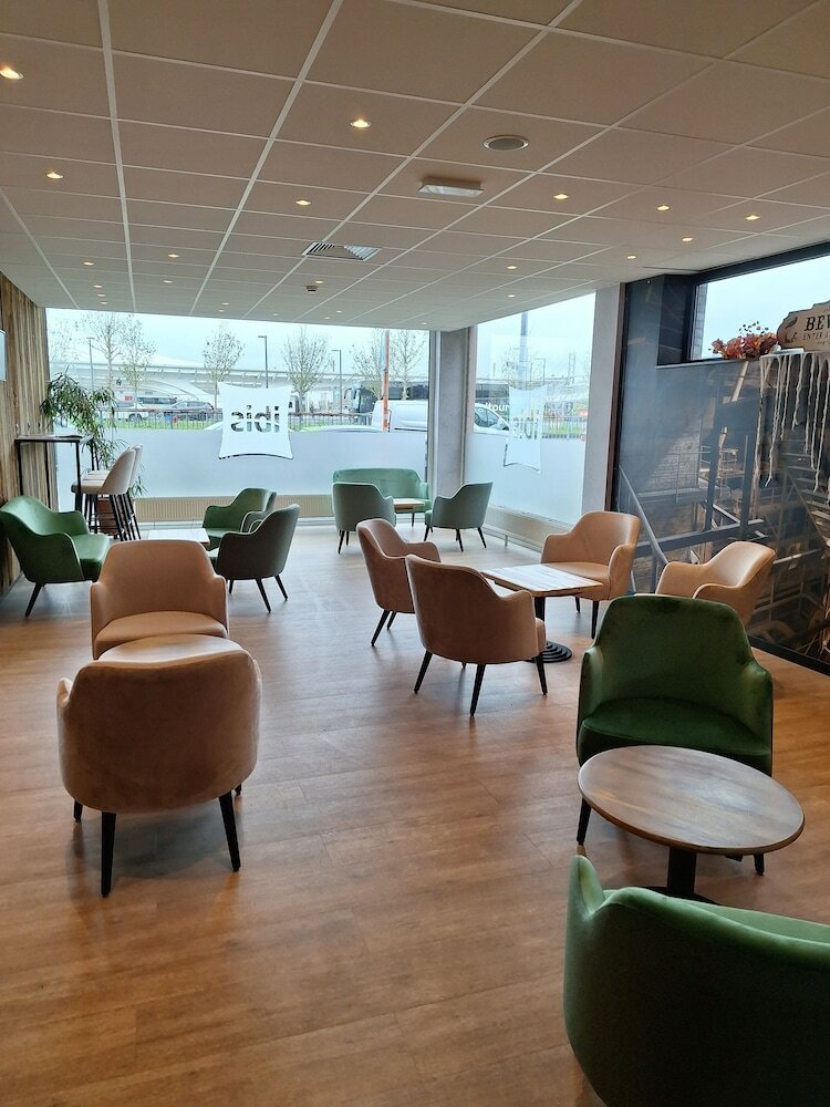 Hotel Ibis Mons Centre Gare
