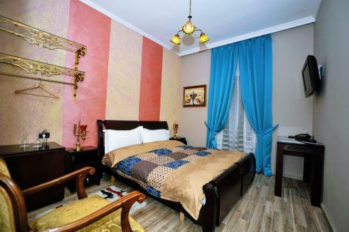 Dream Hotel