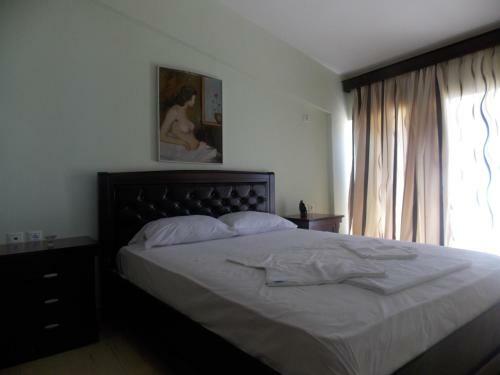 Damian Saranda Hotel