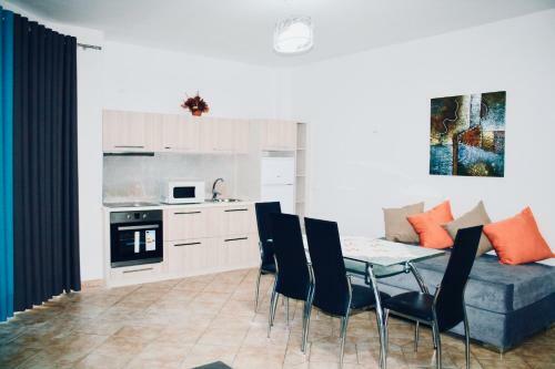 Flora Apartments