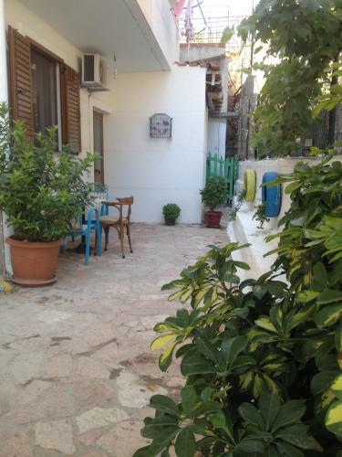Achilles Apartments