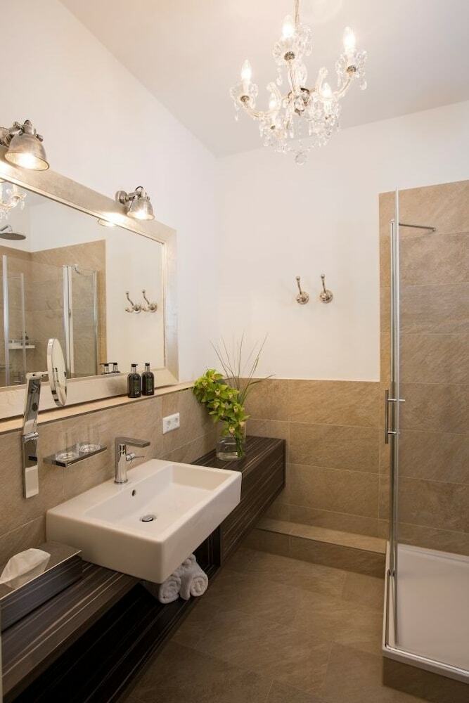 Apartamento Logis First Class Business Suites