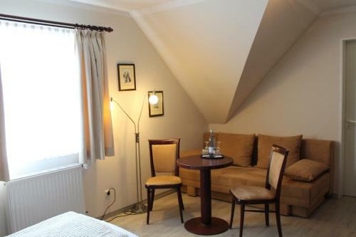 Hostal Pension Cora
