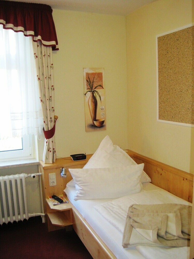 Hostal Pension Helvetia