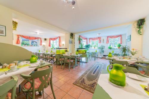 Hostal Haus Troja / Pension Katy