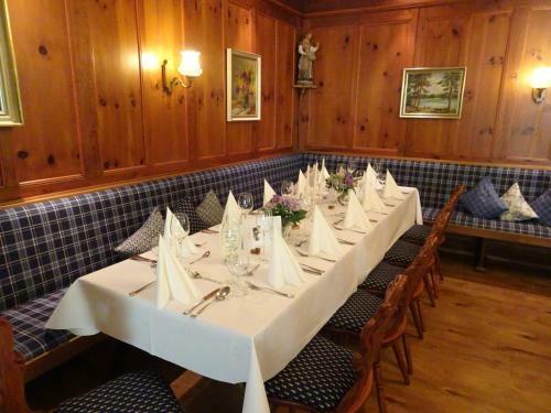 Waldcaf� Hotel Restaurant