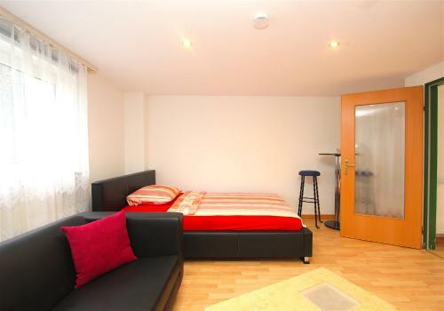 5887 Apartment Constantin