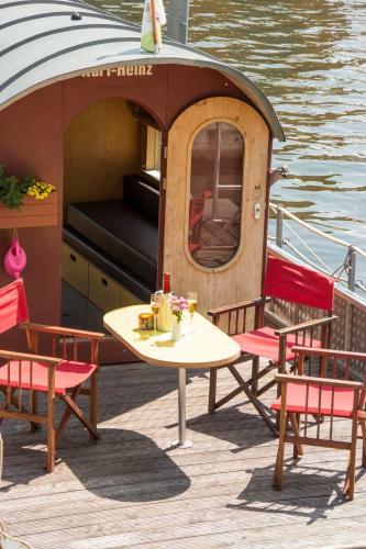 Hostal Pension Havelflo�