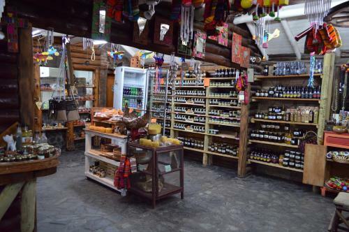 Complejo Dulcer�a El Cazador Y Caba�as