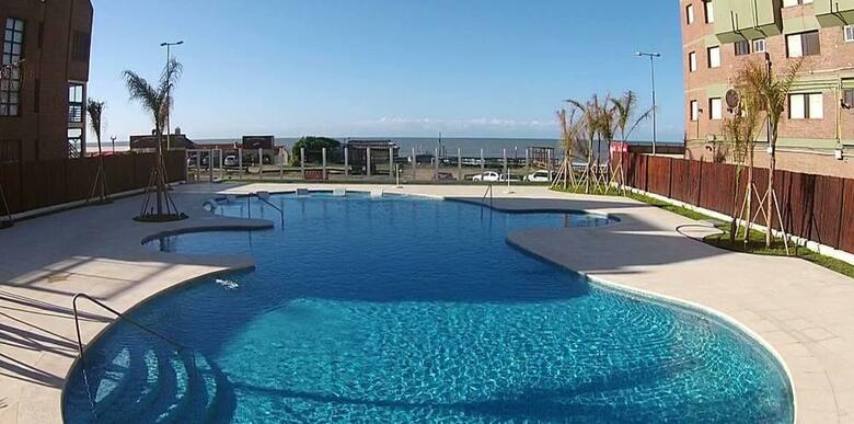 Hotel Reviens