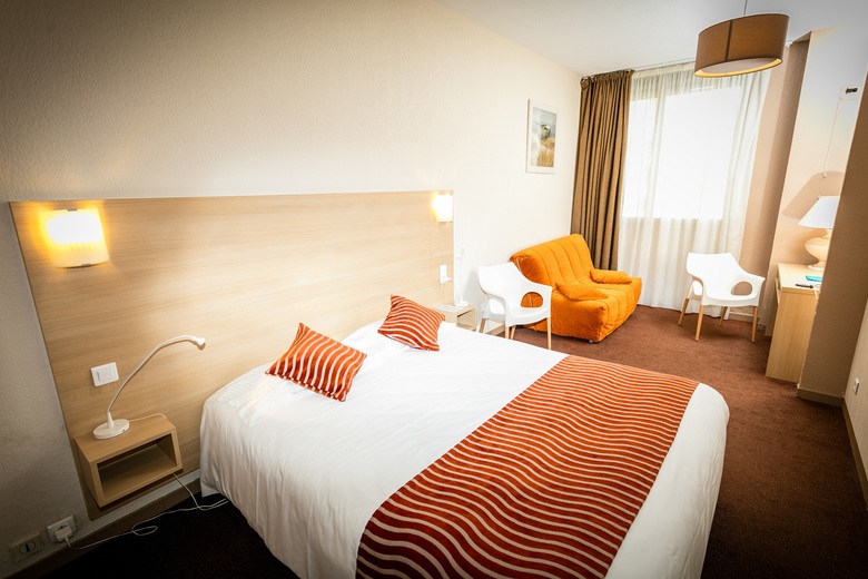Inter-hotel Port Marine