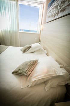 Inter-hotel Port Marine