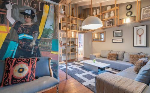 Onas Hostel & Suites