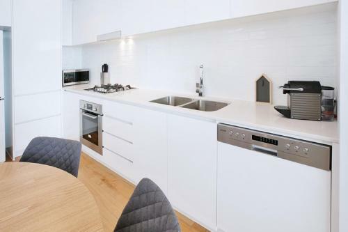 L26b 3br Red Hill - Uptown Apartments