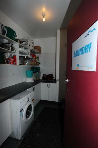 Glenelg Holiday Apartments - Corfu
