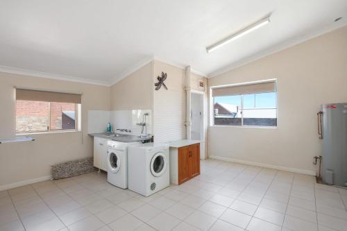 Apartment 2 On Oxide