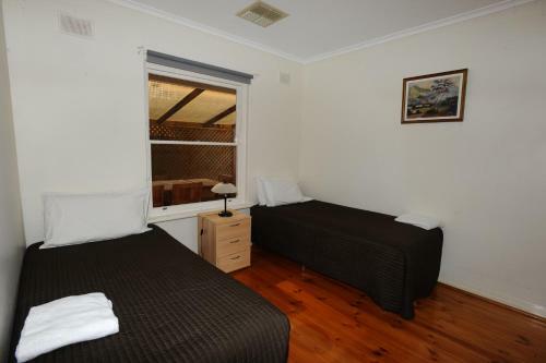 Glenelg Holiday Apartments-colonial Square
