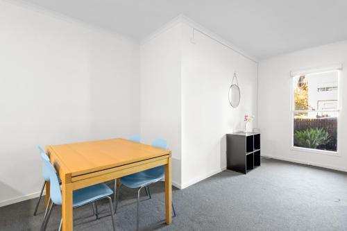 Dawn - Beyond A Room Private Apartments