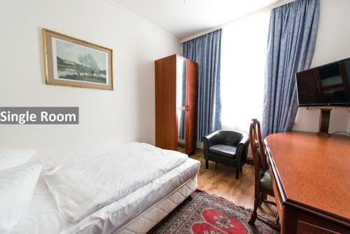 Hotel Ravel International