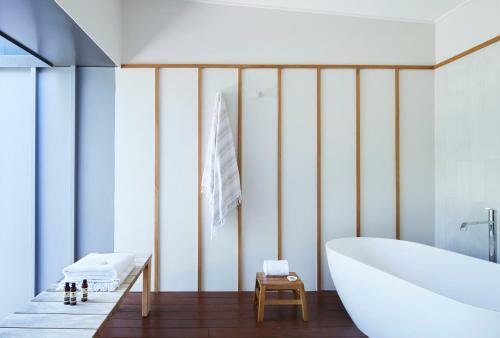 Hotel Elements Of Byron - Mgallery By Sofitel