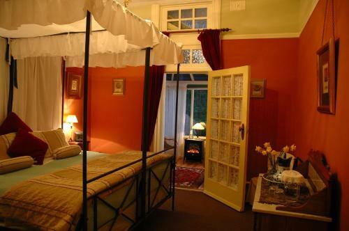 Broomelea Bed & Breakfast