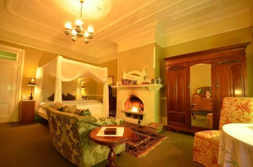 Broomelea Bed & Breakfast