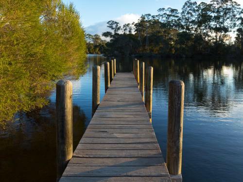 Hotel Gipsy Point Lodge & Cottages