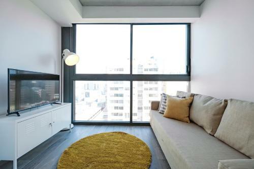 Mono Apartments On La Trobe Street