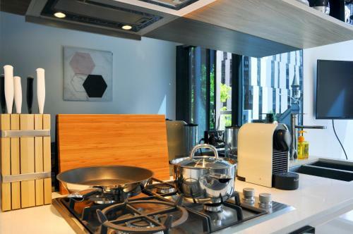 Mono Apartments On La Trobe Street